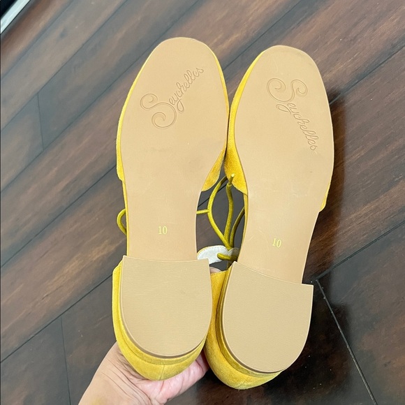 Anthropologie Seychelles Women's Ankle Tie Suede Flats Yellow size 10 New Boho - Picture 8 of 9